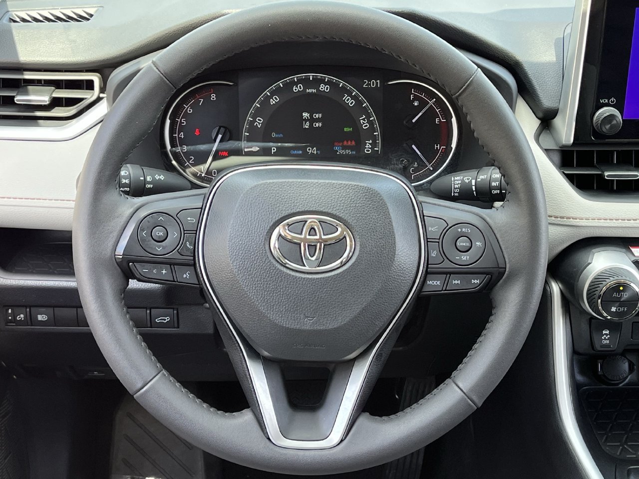Used 2025 Toyota RAV4 XLE Premium FWD image 11
