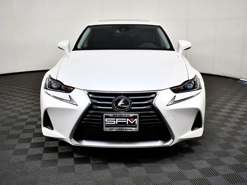Used 2020 Lexus IS 300 image 4
