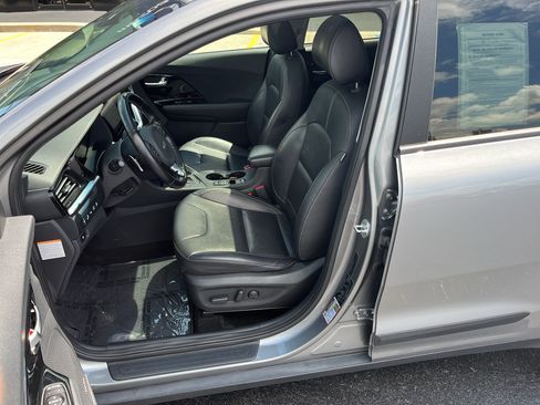 Used 2022 Kia Niro EX Premium FWD image 33