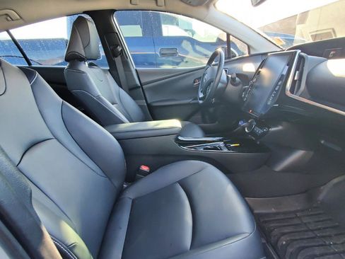 Used 2022 Toyota Prius Prime LE image 4