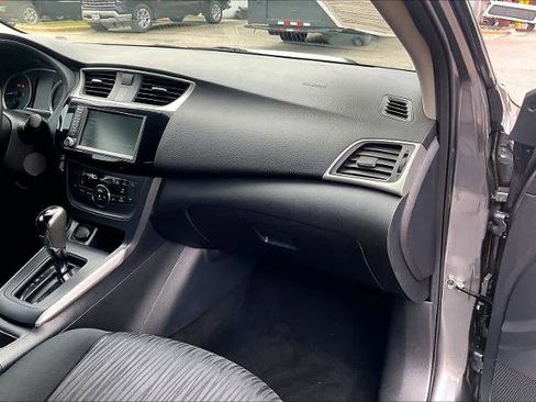 Certified 2019 Nissan Sentra SV w/ Special Edition Package image 18