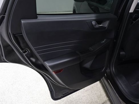 Used 2021 Ford Escape SE image 18