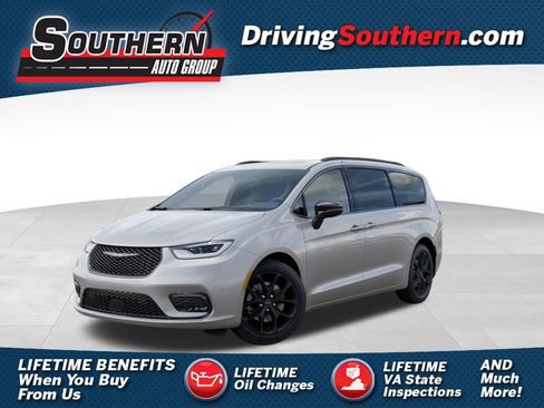 New 2026 Chrysler Pacifica Limited w/ S Appearance Package AWD/4WD image 1