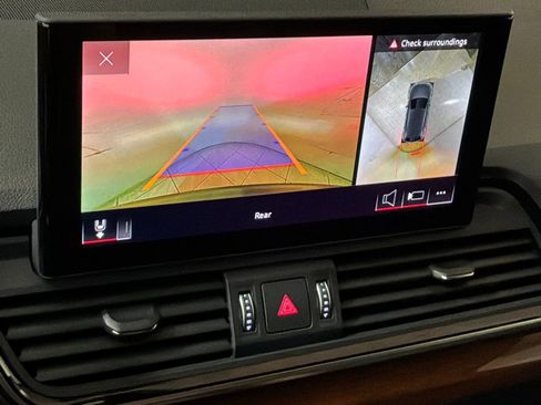 Used 2023 Audi Q5 2.0T Premium Plus w/ Premium Plus Package image 5