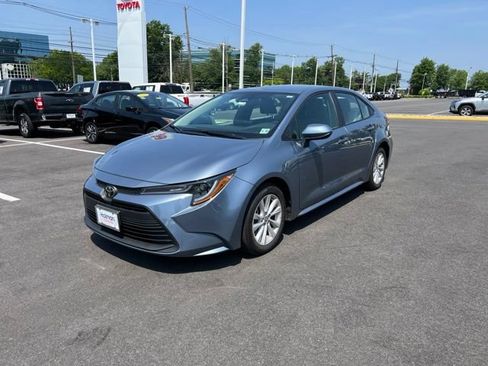 Certified 2025 Toyota Corolla LE w/ LE Premium Package FWD image 3