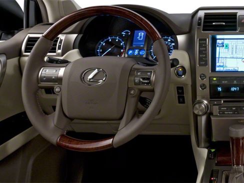 Used 2013 Lexus GX 460 w/ Comfort Plus Pkg AWD/4WD image 5