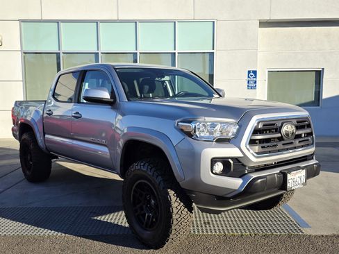 Used 2019 Toyota Tacoma SR5 image 6