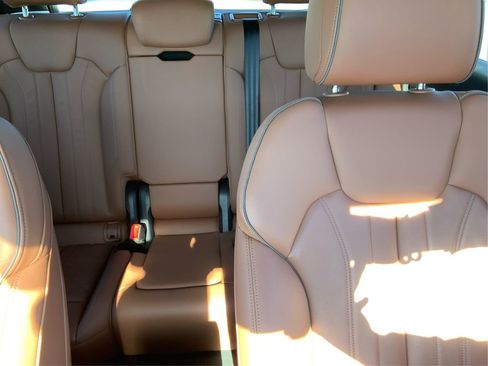 Used 2024 Audi Q5 2.0T Premium w/ Convenience Package image 15