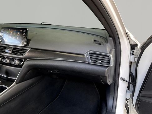 Used 2018 Honda Accord Sport image 25