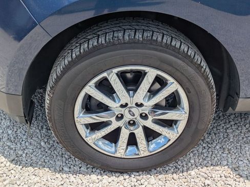 Used 2012 Ford Edge Limited w/ Driver Entry Pkg FWD image 9