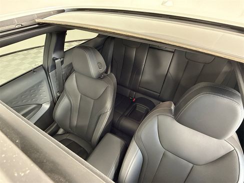 Used 2023 BMW 230i xDrive Coupe w/ Premium Package image 23