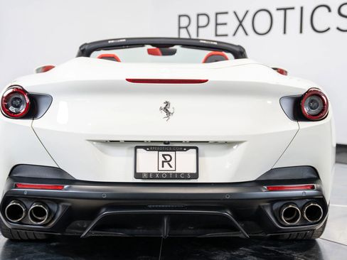 Used 2019 Ferrari Portofino image 33