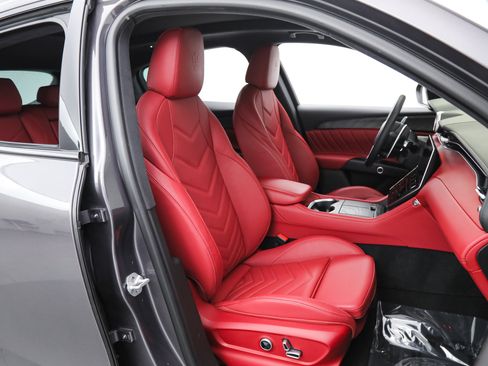 Certified 2025 Maserati Grecale Modena AWD/4WD image 11