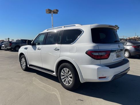 Used 2024 Nissan Armada SV image 4