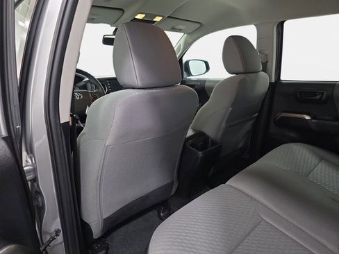 Certified 2021 Toyota Tacoma SR5 AWD/4WD image 12