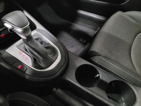 Used 2022 Kia Forte LXS image 26