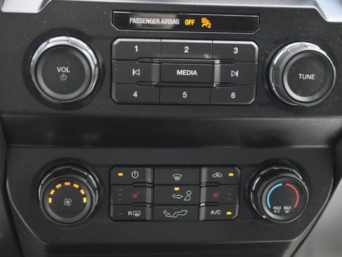 Used 2020 Ford F150 XLT w/ Equipment Group 302A Luxury AWD/4WD image 30