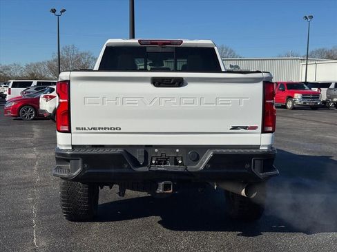 Used 2024 Chevrolet Silverado 2500 ZR2 w/ LPO, Dark Essentials Package AWD/4WD image 4