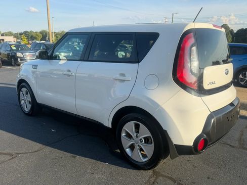 Used 2015 Kia Soul FWD image 5
