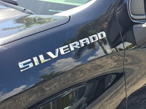 Used 2021 Chevrolet Silverado 1500 Custom image 10