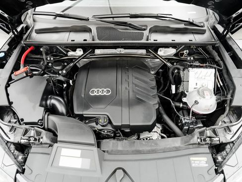 Certified 2025 Audi Q5 2.0T Premium Plus w/ Premium Plus Package image 25