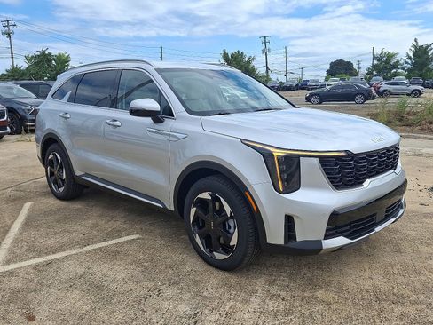 New 2025 Kia Sorento EX image 2