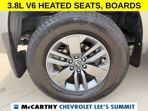 Used 2025 Nissan Frontier SV w/ SV Convenience Package image 21