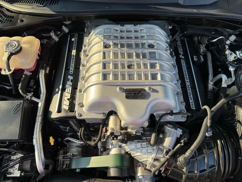 Used 2019 Dodge Challenger SRT Hellcat Redeye image 49