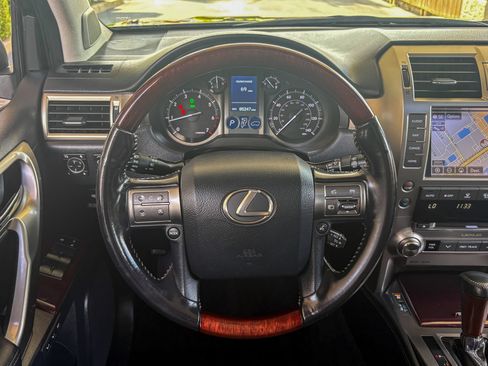 Used 2016 Lexus GX 460 w/ Premium Package AWD/4WD image 30