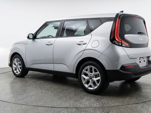 Used 2025 Kia Soul LX w/ LX Technology Package image 6