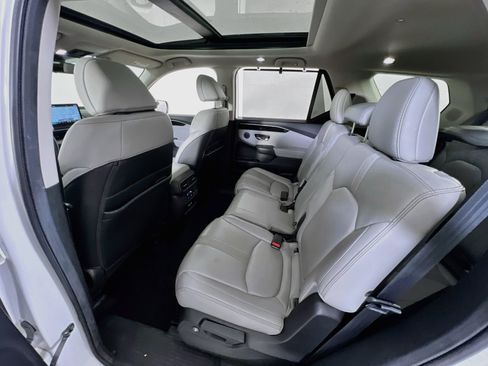Used 2023 Honda Pilot Touring image 25