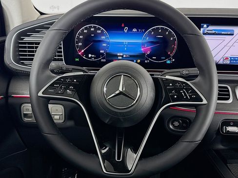 New 2026 Mercedes-Benz GLS 450 4MATIC image 18