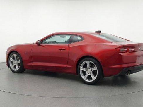 Used 2022 Chevrolet Camaro LT w/ Technology Package image 6
