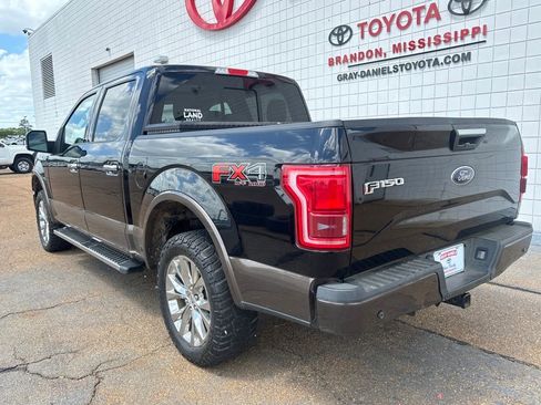 Used 2017 Ford F150 Lariat w/ Equipment Group 502A Luxury AWD/4WD image 4
