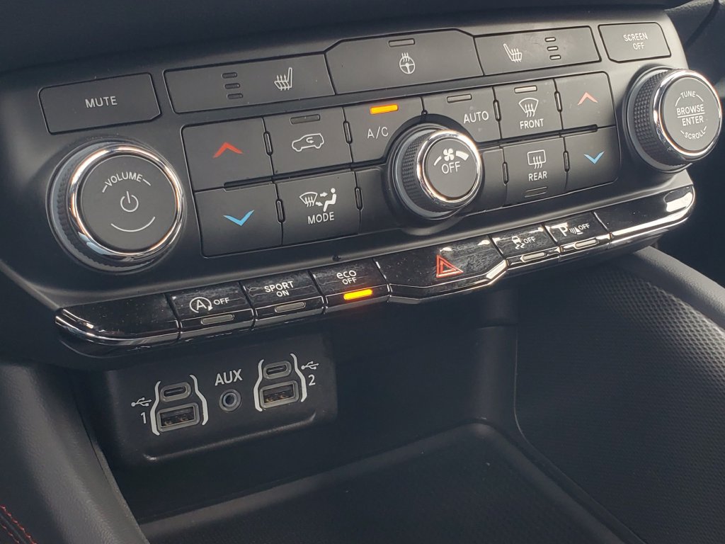 Used 2024 Dodge Durango GT w/ Blacktop Package AWD/4WD image 20