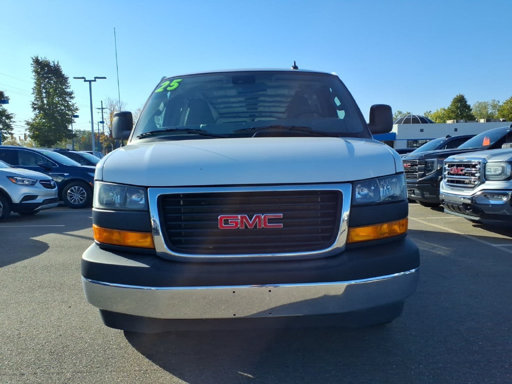 Used 2025 GMC Savana 2500 Extended w/ Driver Convenience Package RWD image 2