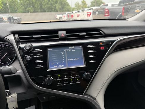 Used 2018 Toyota Camry FWD image 24