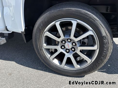 Used 2021 GMC Canyon Denali image 23