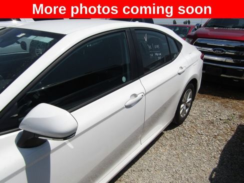 Used 2025 Toyota Camry LE FWD image 2