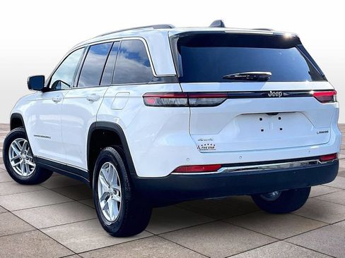 Used 2023 Jeep Grand Cherokee Laredo w/ Luxury Tech Group I AWD/4WD image 11