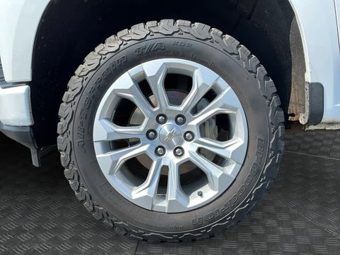 Used 2022 Chevrolet Silverado 1500 RST w/ Z71 Off-Road Package image 16