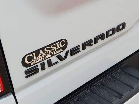 New 2026 Chevrolet Silverado 2500 High Country w/ High Country Premium Package AWD/4WD image 9