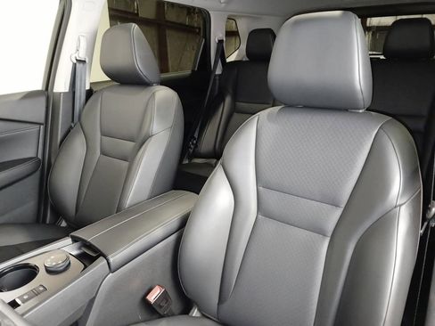 Used 2024 Nissan Rogue SV w/ SV Premium Package image 11