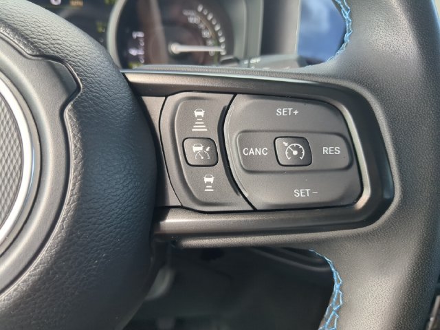 Used 2024 Jeep Wrangler Unlimited Rubicon 4xe AWD/4WD image 31