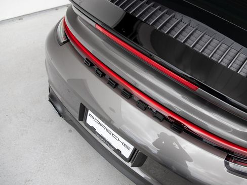 Certified 2022 Porsche 911 Turbo AWD/4WD image 22