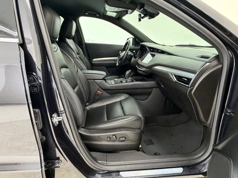 Used 2023 Cadillac XT4 Premium Luxury image 28