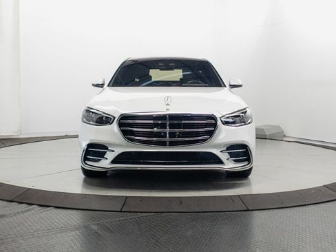 Used 2024 Mercedes-Benz S 580 4MATIC Sedan image 2