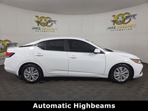 Used 2020 Nissan Sentra S image 10
