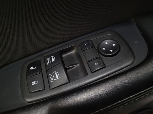 Used 2022 Dodge Challenger GT AWD/4WD image 27