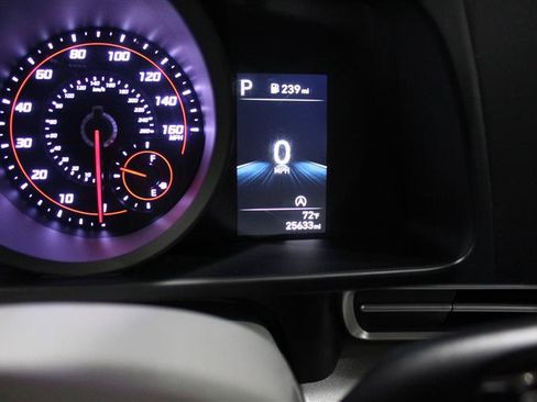 Used 2021 Hyundai Elantra SE FWD image 18